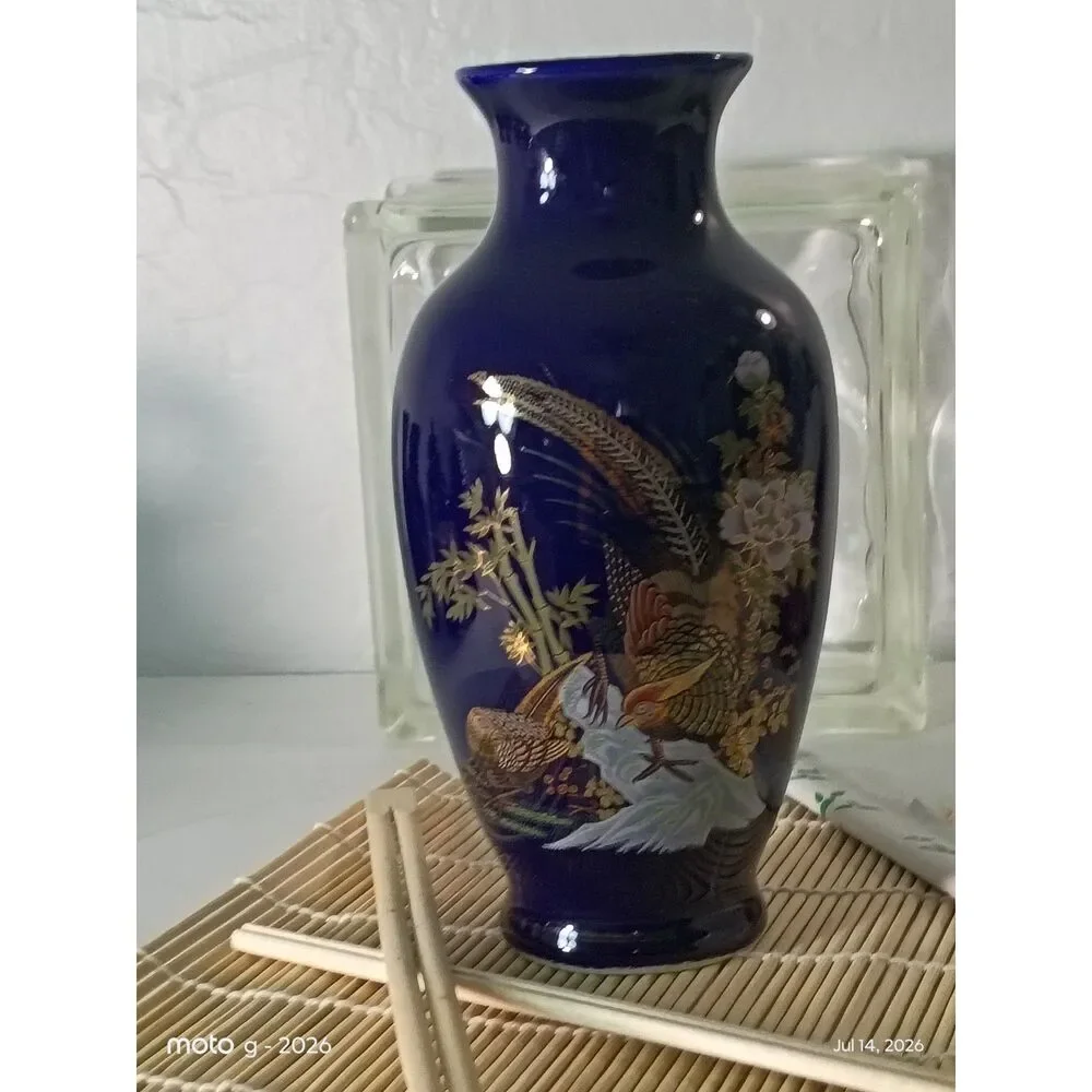 Vintage Cobalt Blue Peacock Flower Vase Gold Trim Japanese Chinoiserie 8